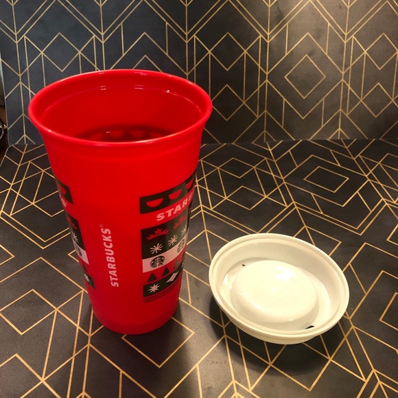 Starbucks Holiday 2020 Christmas Sweater Red Cup - Picture 6 of 9